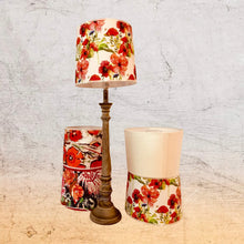 Charger l'image dans la galerie, Abat jour coquelicots, fleurs, soie sauvage