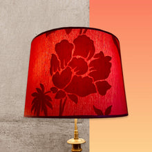 Charger l'image dans la galerie, Abat jour tambour contrecollé. Tissu velours broché à motifs fleurs sur imitation soie. Prune, Rouge