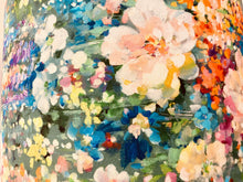 Charger l'image dans la galerie, Abat jour de forme tambour revêtu d'un coton à motifs floraux comme un tableau de Monet