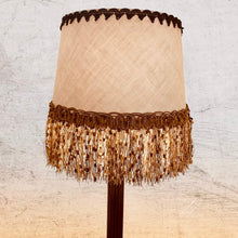Charger l'image dans la galerie, Abat jour de forme tambour revêtu d'un coton ancien, contrecollé. Avec franges modernes - ou pas.