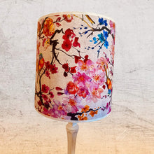 Charger l'image dans la galerie, AJ.TISSU.CERISIERS fleurs. Diamètre 27/25. H28.