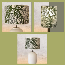 Charger l'image dans la galerie, Abat jour tambour. Coton à motif végétal contrecollé. Tons verts sur fond écru.