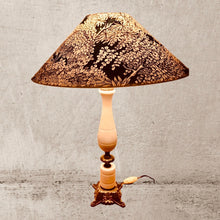 Charger l'image dans la galerie, Chapeau chinois. Tissu arbres sur fond pétrole. Allumé