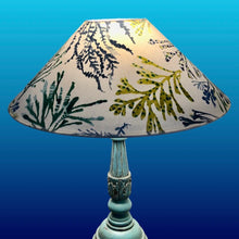 Charger l'image dans la galerie, Chapeau chinois. Tissu coraux bleus verts. Allumé