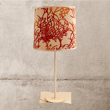 Charger l'image dans la galerie, Abat jour de forme tambour, contrecollé. Lin à motifs de coraux orangés.
