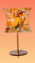 Charger l'image dans la galerie, Abat-jour carré décalé contrecollé sur une percale de coton à motif d'oiseaux stylisés.