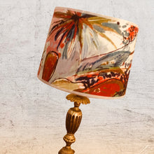 Charger l'image dans la galerie, Abat jour de forme tambour revêtu tissu d'éditeur français à motifs flamboyants.