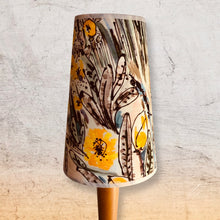 Charger l'image dans la galerie, Abat-jour conique de petite taille. Contrecollé sur des tissus variés.