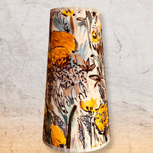 Charger l'image dans la galerie, Abat-jour conique de petite taille. Contrecollé sur des tissus variés.