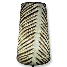 Charger l'image dans la galerie, Abat jours contrecollés sur des tissus dans les tons bleus, lins brodés, coton fleuri