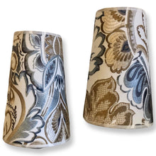 Charger l'image dans la galerie, Abat jours contrecollés sur des tissus dans les tons bleus, lins brodés, coton fleuri