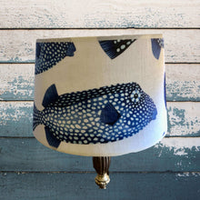 Charger l'image dans la galerie, Abat-jours ovales et tambour, tissu lin à motifs de poissons coffre, contrecollé.