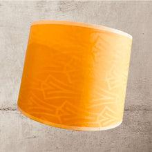 Charger l'image dans la galerie, Abat jour tambour contrecollé sur des tissus dans les tons jaunes. Lin, cotons.