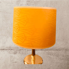 Charger l'image dans la galerie, Abat jour tambour contrecollé sur des tissus dans les tons jaunes. Lin, cotons.