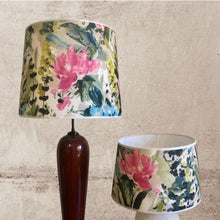 Charger l'image dans la galerie, Abat jour tambour 35 et 30 cms. Tissu floral. Clarke and Clarke.