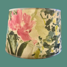Charger l'image dans la galerie, Abat jour tambour 35 et 30 cms. Tissu floral. Clarke and Clarke.