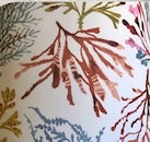 Charger l'image dans la galerie, Détail. Tissu coraux. Tons bleus roses