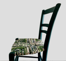 Charger l'image dans la galerie, Chaise vert mer simple. Coté détail