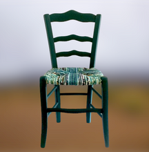 Charger l'image dans la galerie, Chaise à festons verte. Face
