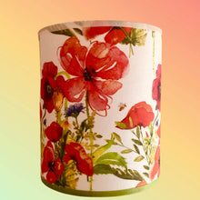 Charger l'image dans la galerie, Les pitchounes. Abat- jour cône ou cylindre. Contrecollé. Tissu Coquelicots.