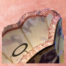 Charger l'image dans la galerie, Pagode fleur à festons. Grande taille. Jaune, prune. Détail