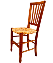 Charger l'image dans la galerie, Paire chaises paillées bois naturel. Tons curry. Profil