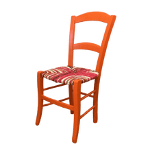 Charger l'image dans la galerie, Chaise originale orange vif. Collection Bougainvilliers de La Mue Créations.