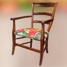 Charger l'image dans la galerie, Fauteuil tapissier en noyer. Tissu Lale Design.