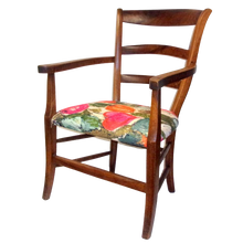 Charger l'image dans la galerie, Fauteuil tapissier en noyer. Tissu Lale Design. fond transparent
