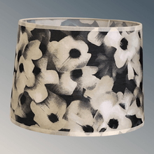 Charger l'image dans la galerie, Tambour.petit. Soie et coton. Motif floral