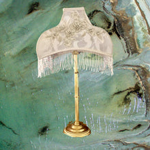 Charger l'image dans la galerie, Pagode birmane cousue main, broderies et perles. Décoration Shabby