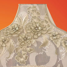 Charger l'image dans la galerie, Pagode birmane cousue main, broderies et perles. Décoration Shabby