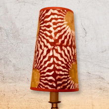 Charger l'image dans la galerie, Abat-jour conique de petite taille. Contrecollé sur des tissus variés.