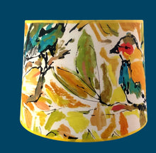 Charger l'image dans la galerie, Abat jour tambour de grande taille contrecollé. Tissu Pioupiou de Lalie Design sur un mur bleu. La Mue Créations.