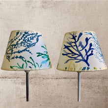 Charger l&#39;image dans la galerie, Petits cones D20.2 H15. Tons bleus, verts
