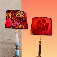 Charger l&#39;image dans la galerie, Abat jour de forme tambour revêtu d&#39;un coton contrecollé. Motifs vitraux prune, rose, vert, écru.
