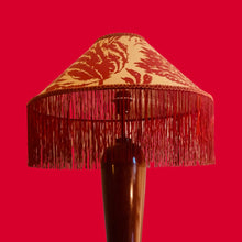 Charger l&#39;image dans la galerie, Abat jour contrecollé. Chapeau chinois revêtu tissu Manuel Canovas aux motifs floraux stylisés.
