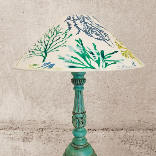 Chapeau chinois. Tissu coraux bleus verts
